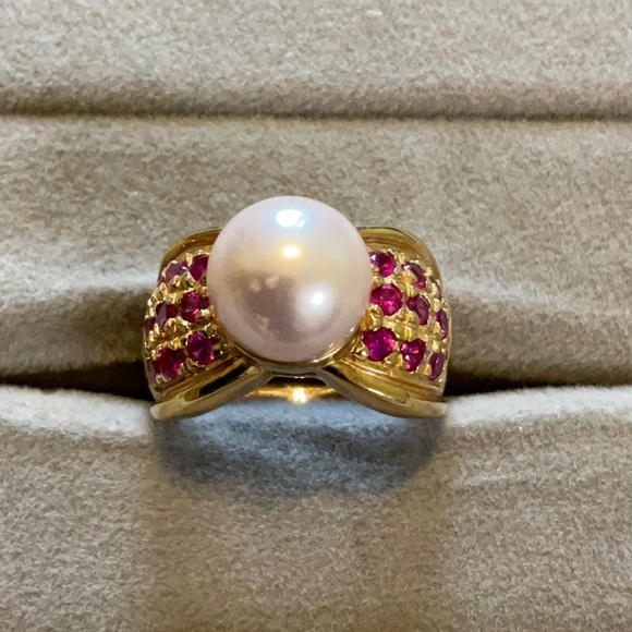 Jewelry - Pink stones and pearl gold plated sterling silver 925 ring.